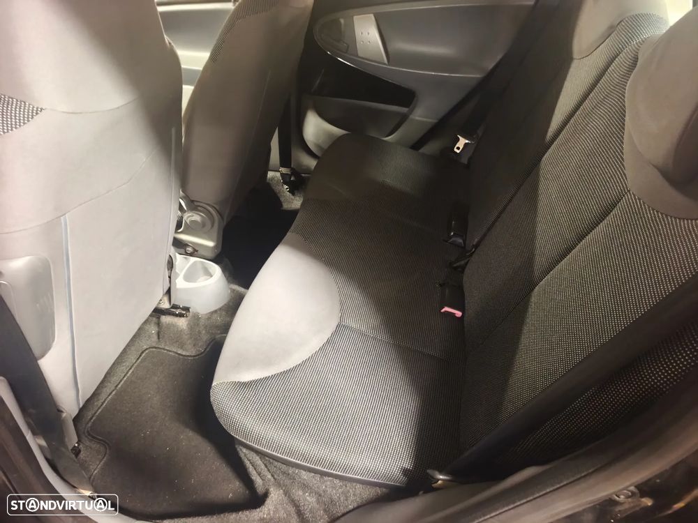 Peugeot 107 1.0 Trendy - 18