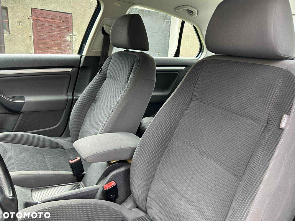 Volkswagen Jetta - 15