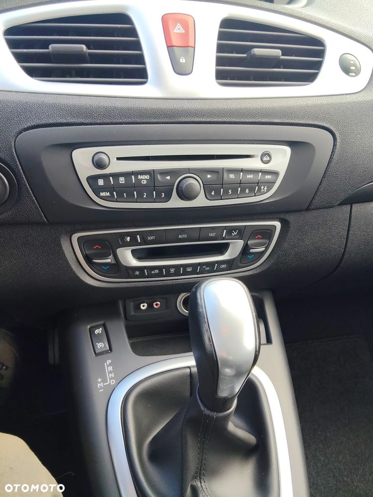 Renault Grand Scenic dCi 150 FAP Dynamique - 17