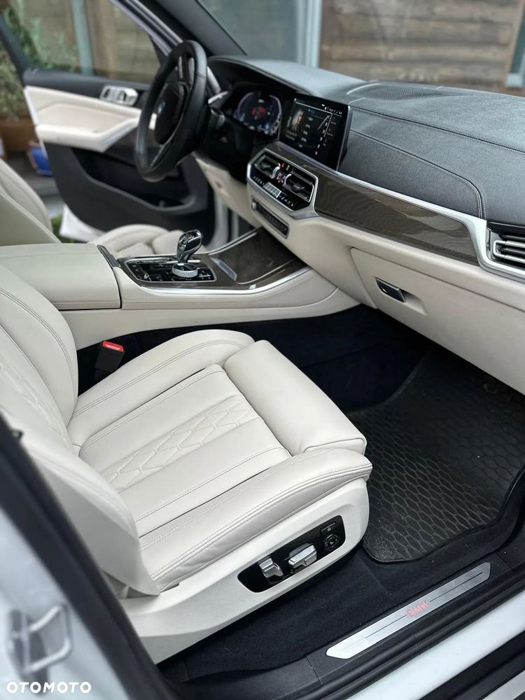 BMW X5 xDrive45e - 30