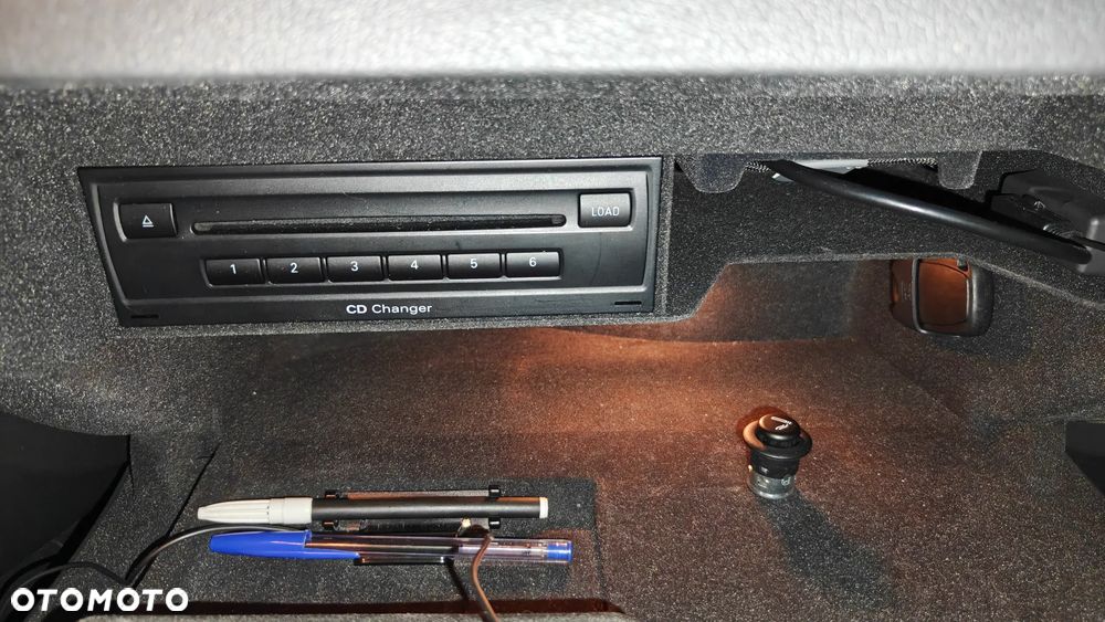 Audi A4 Avant 2.0 TDI DPF Ambiente - 28