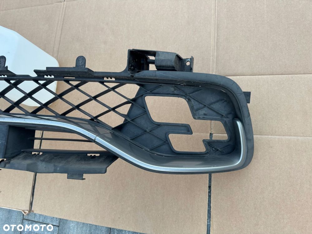zderzak listwa kratka renault clio iv 4 rs trophy oryginał - 7