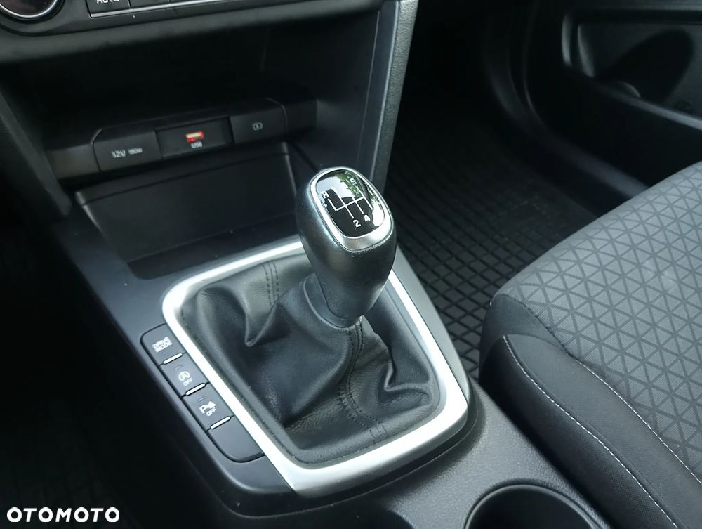 Kia Ceed 1.6 CRDi mHEV M - 28