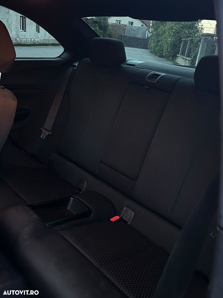 BMW Seria 2 218d Aut. Sport Line - 7