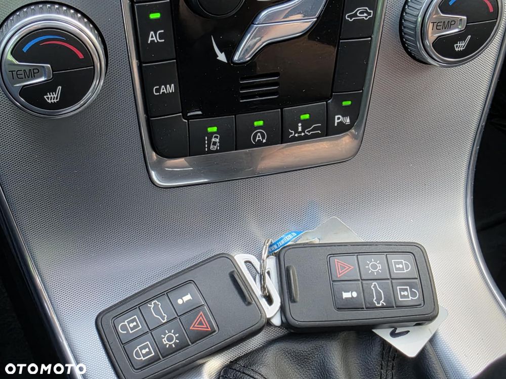Volvo V60 D4 AWD Geartronic Ocean Race - 24