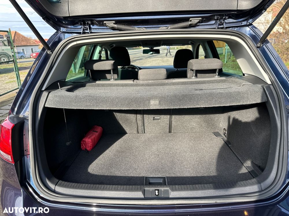 Volkswagen Golf - 14