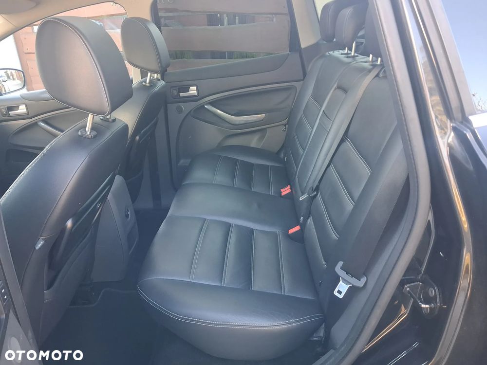 Ford Kuga 2.0 TDCi 2x4 Titanium - 17