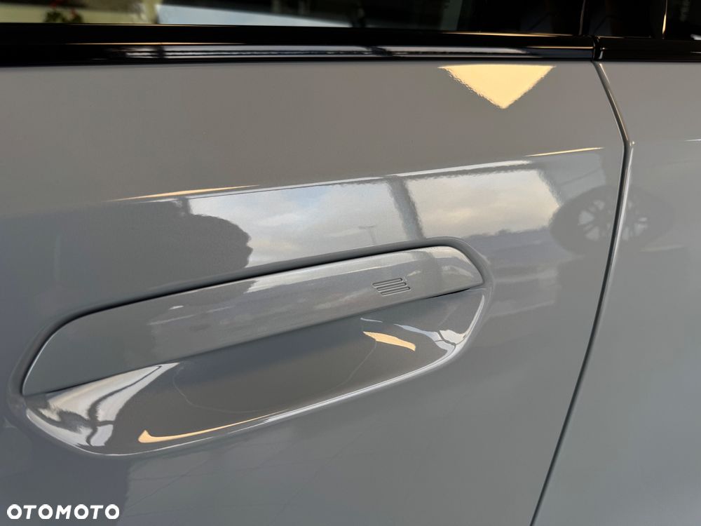 BMW Seria 5 520d xDrive - 11