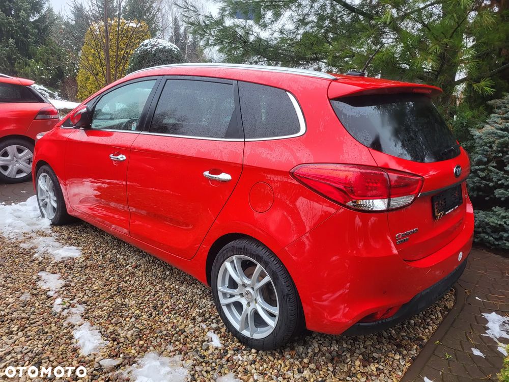 Kia Carens - 3