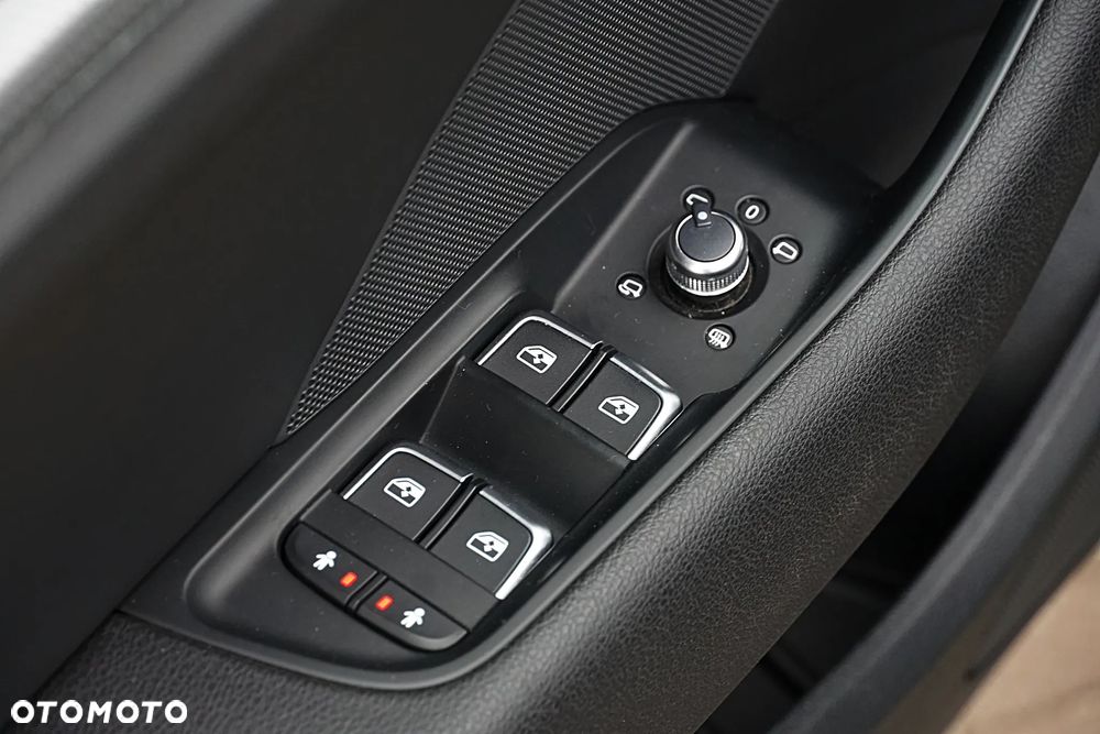 Audi A3 Sportback 2.0 TDI (clean diesel) S tronic S line Sportpaket - 21