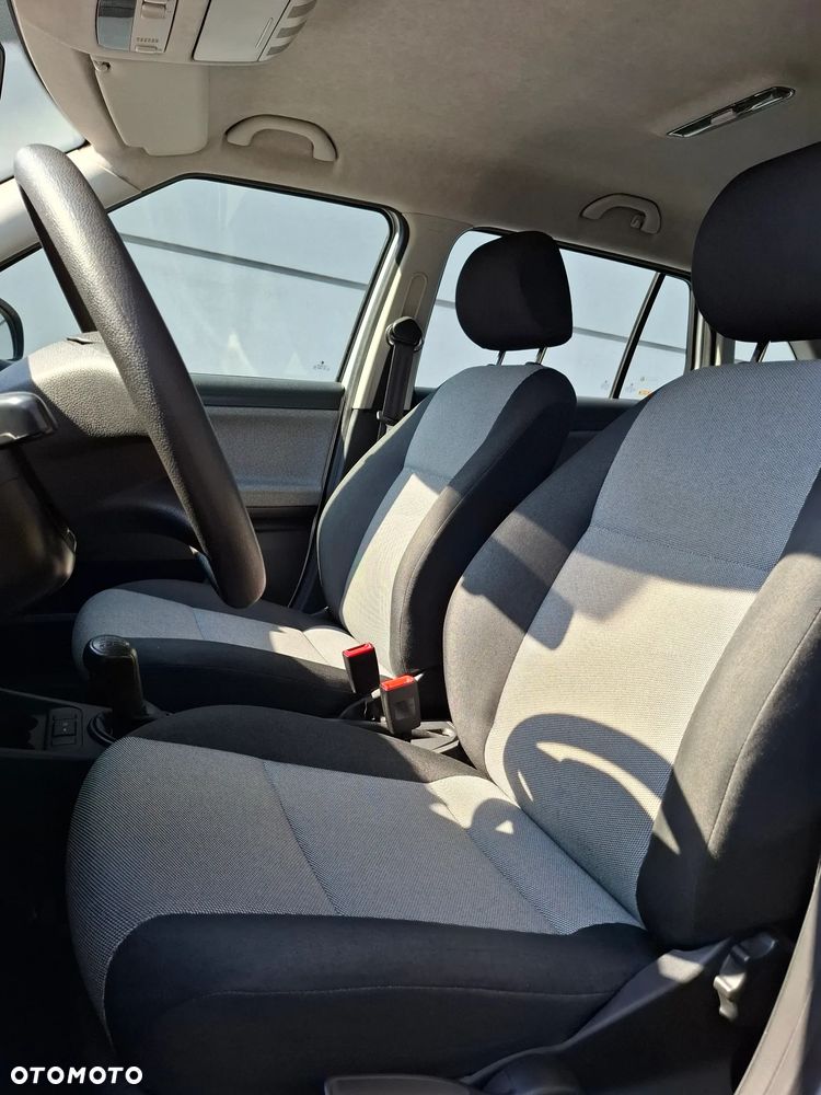 Skoda Fabia 1.2 TSI Active - 11