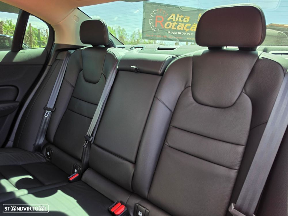 Volvo S60 2.0 T8 PHEV Plus Bright AWD - 16