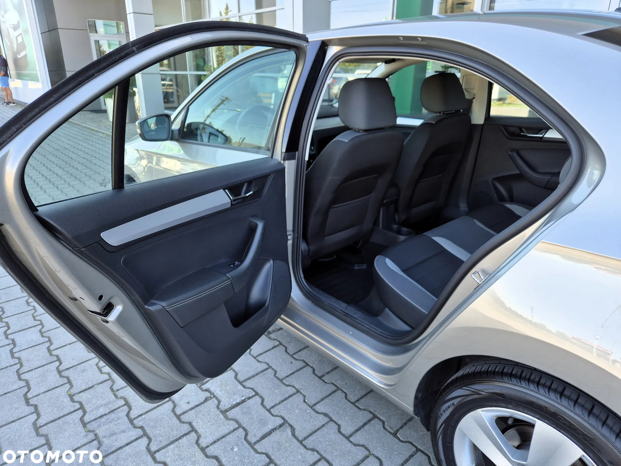Skoda RAPID 1.0 TSI Ambition - 15