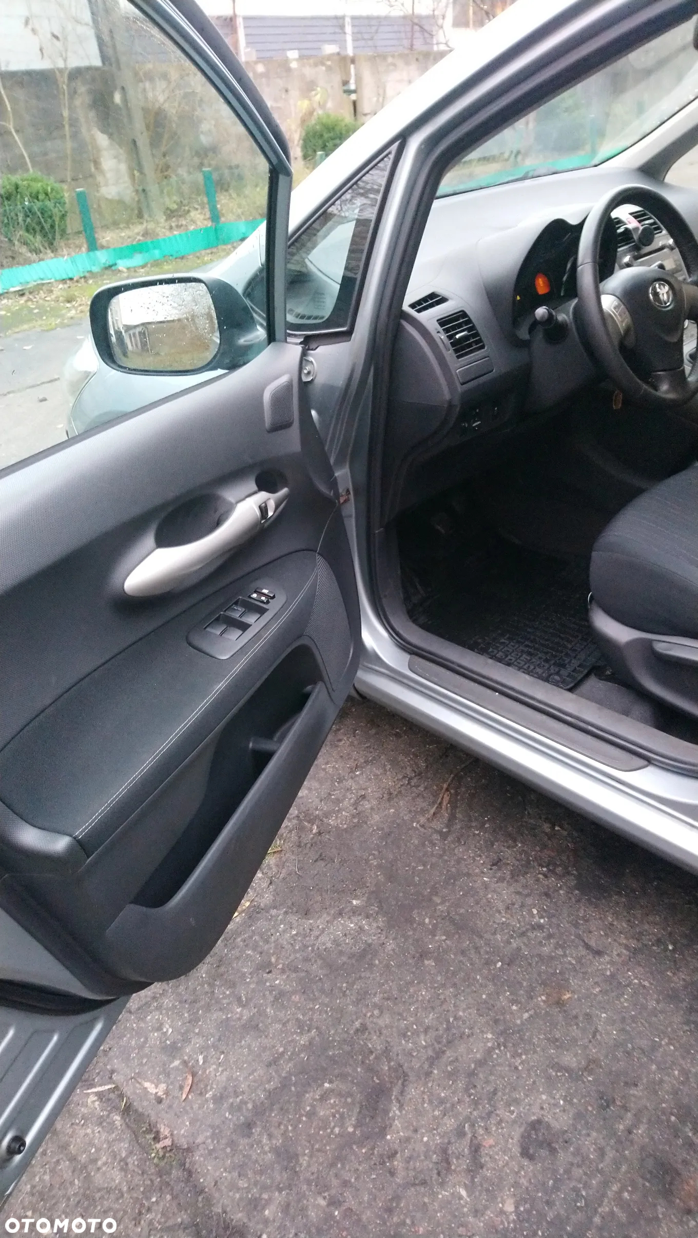 Toyota Auris 2.0 D-4D - 10