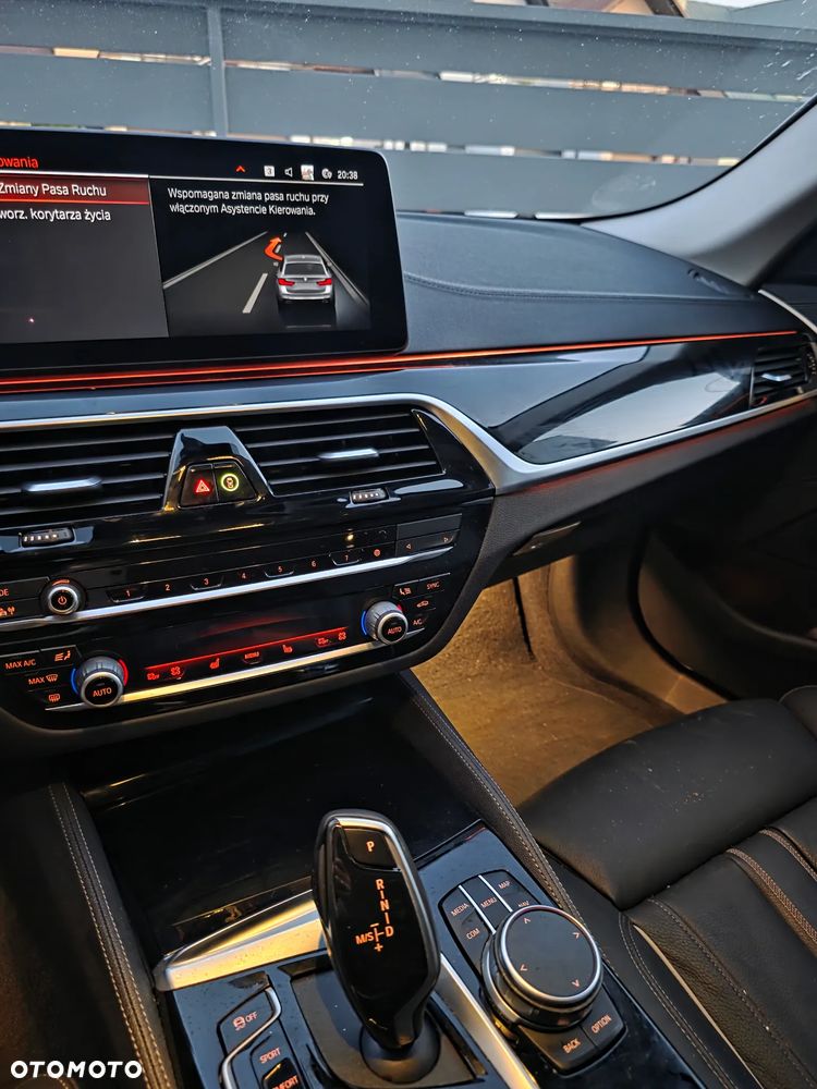 BMW Seria 5 530d xDrive mHEV Luxury Line - 20