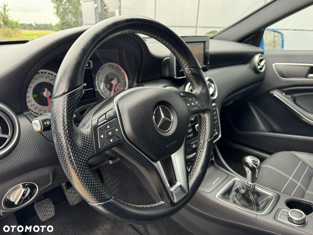Mercedes-Benz Klasa A 180 BlueEfficiency Edition - 15