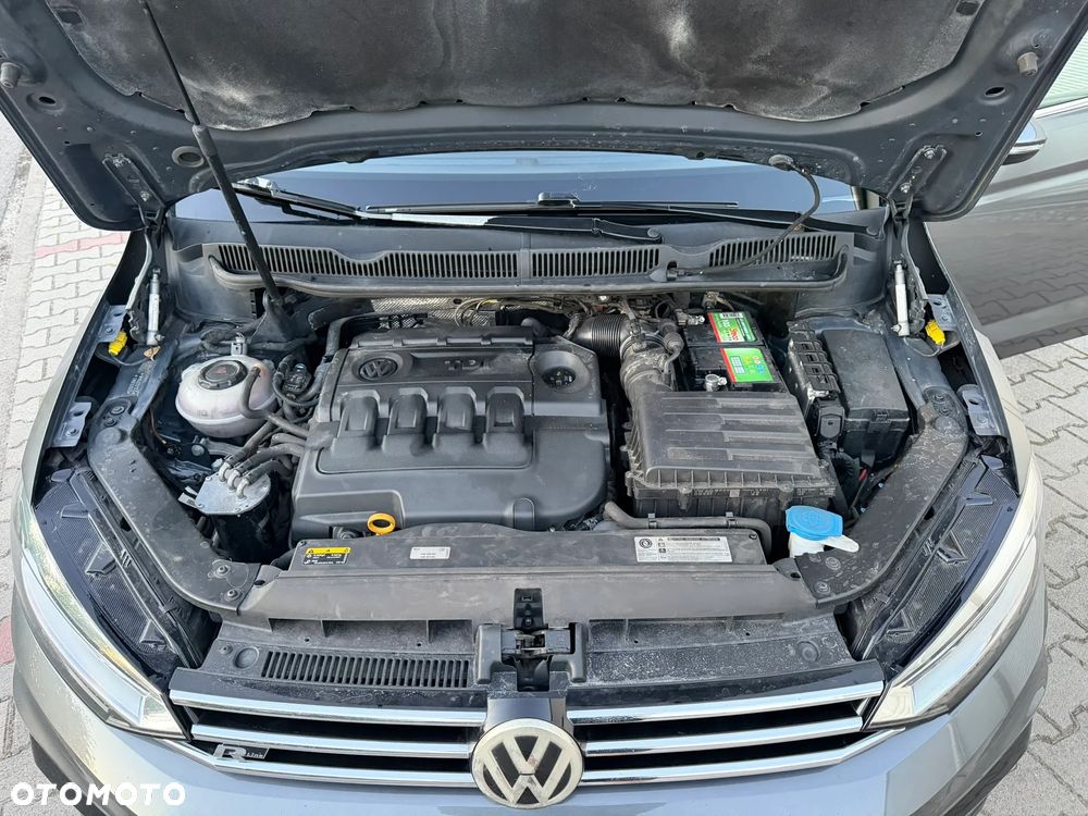 Volkswagen Touran - 17