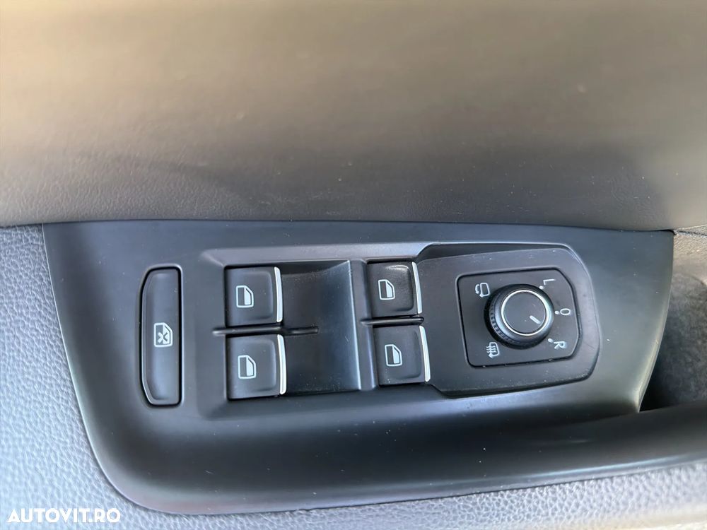 Volkswagen Passat 2.0 TDI DSG 4Motion Highline - 17