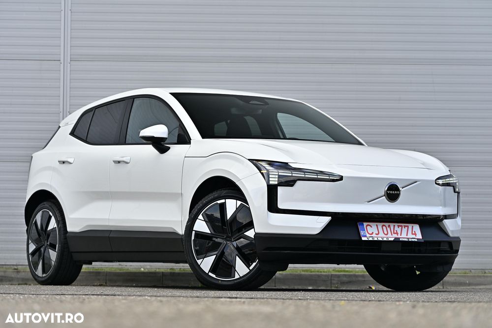 Volvo EX30 Single Motor Extended Range RWD Core - 2