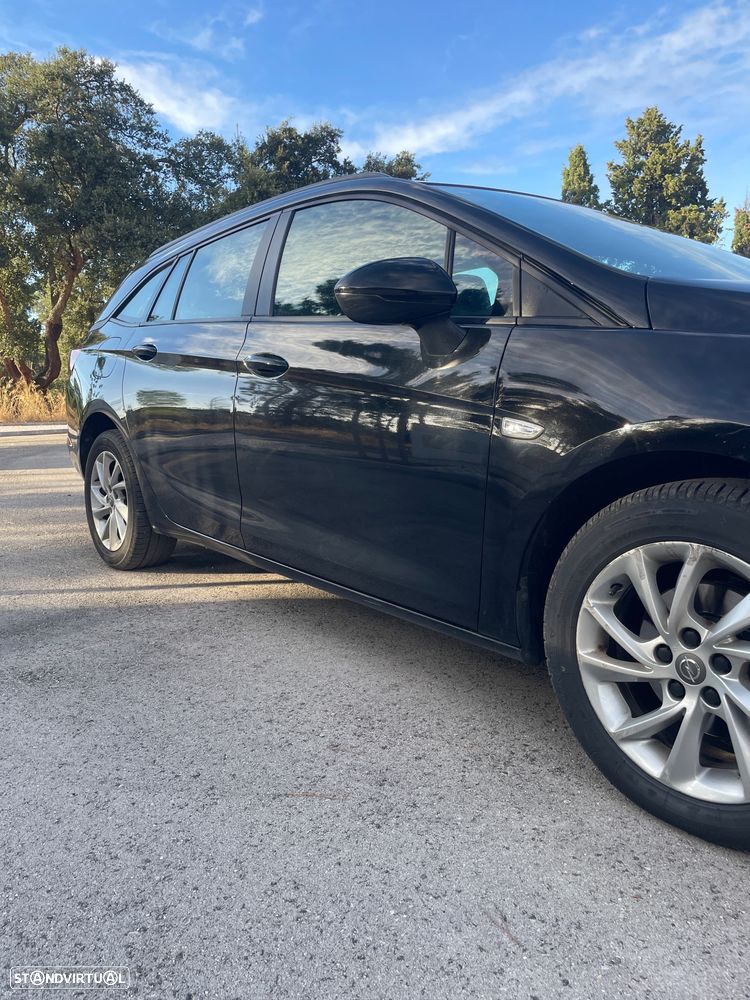 Opel Astra Sports Tourer - 17