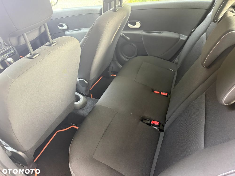 Renault Clio 1.2 16V 75 Yahoo - 8