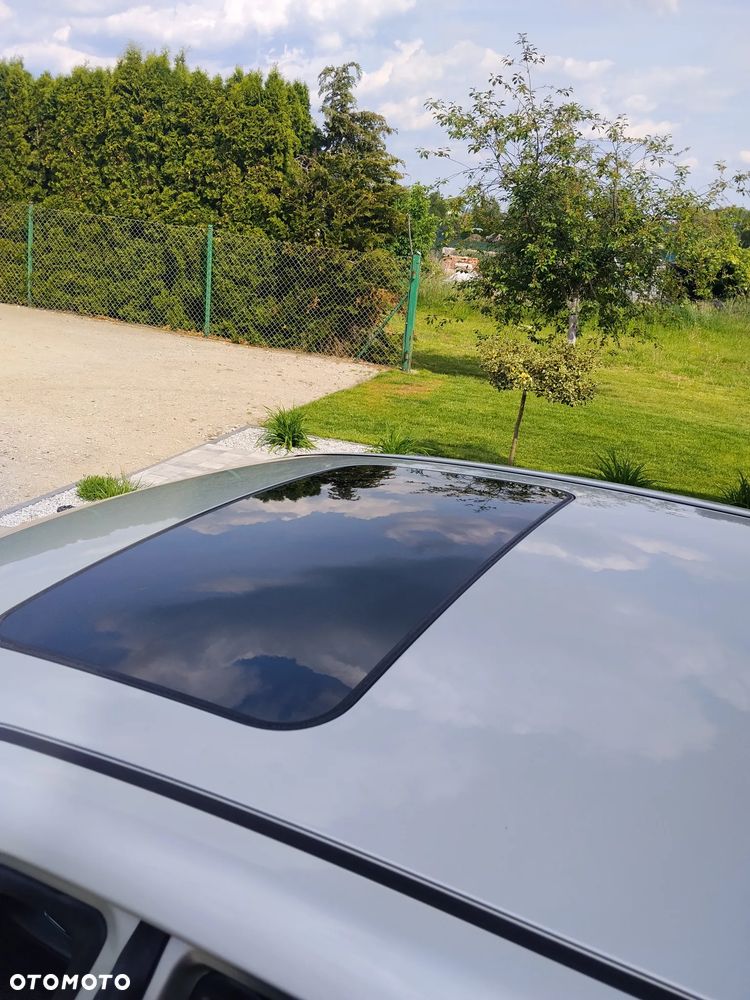 Toyota Avensis 2.0 VVT-i Executive - 9