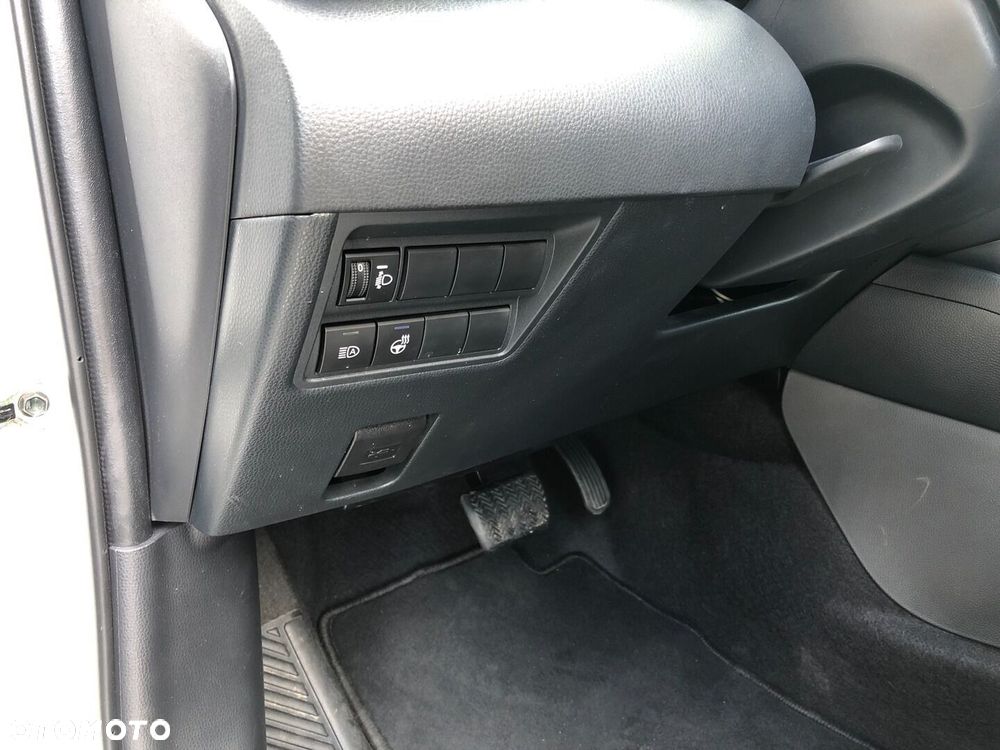 Toyota Yaris Hybrid 1.5 Style - 10