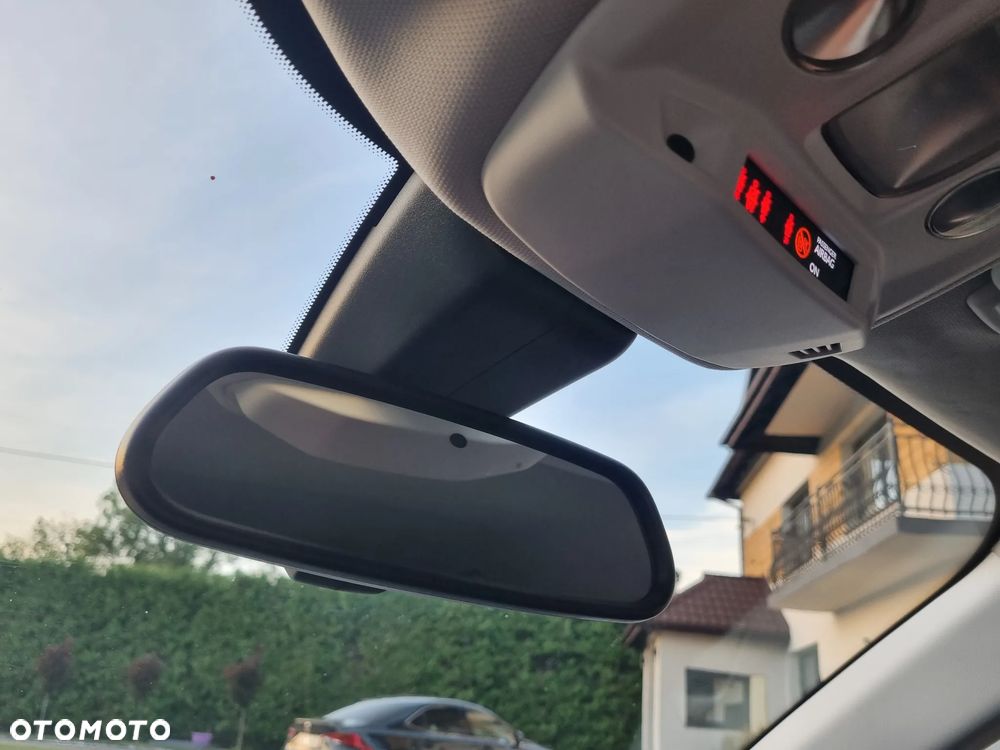 Peugeot 2008 PureTech 130 GPF Stop&Start Allure - 14
