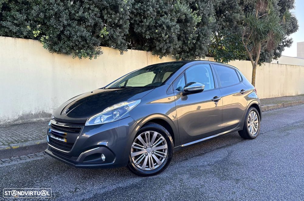 Peugeot 208 1.6 BlueHDi Style - 1