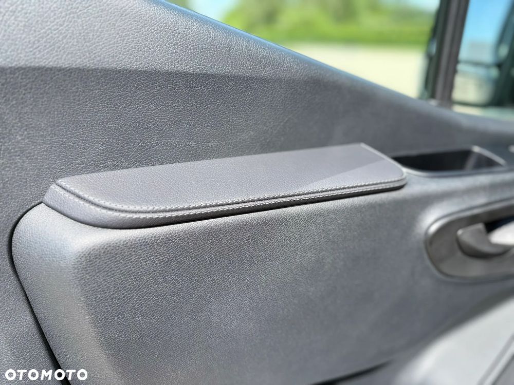 Mercedes-Benz Sprinter - 30