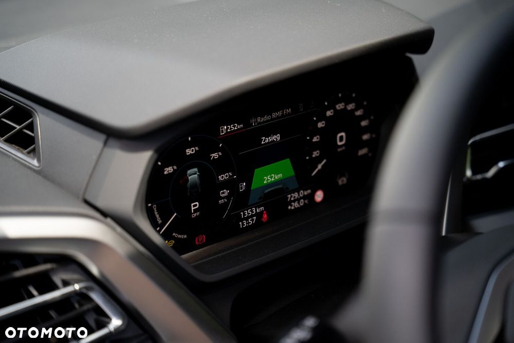 Audi Q4 e-tron - 10