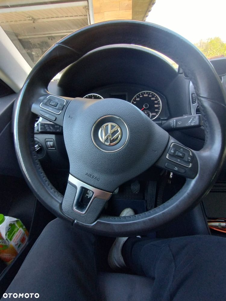 Volkswagen Tiguan - 10