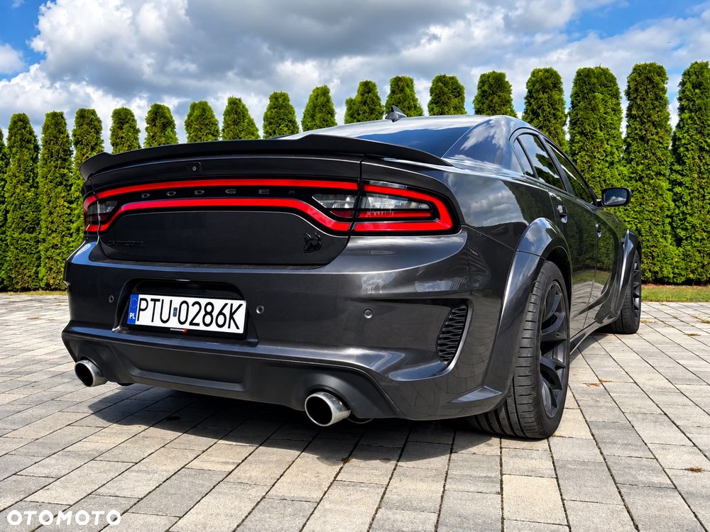 Dodge Charger 6.4 Scat Pack Widebody - 14