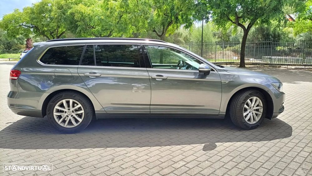 VW Passat Variant 1.6 TDI Confortline DSG - 4