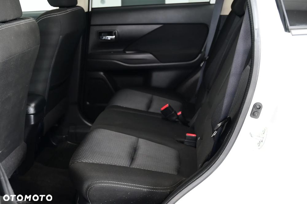 Mitsubishi Outlander 2.0 2WD Diamant - 20