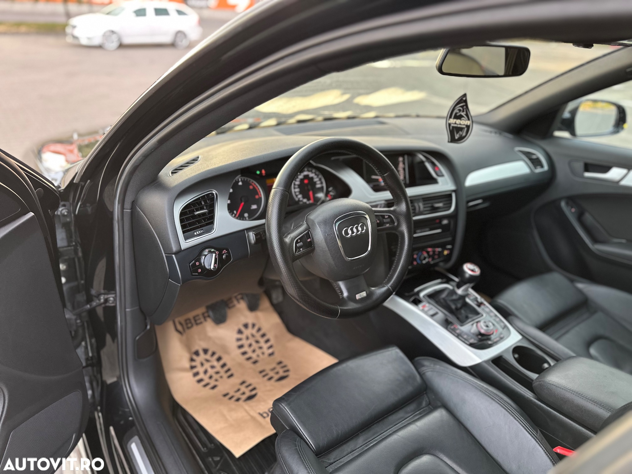 Audi A4 Avant 2.0 TDI DPF quattro S line Sportpaket (plus) - 11
