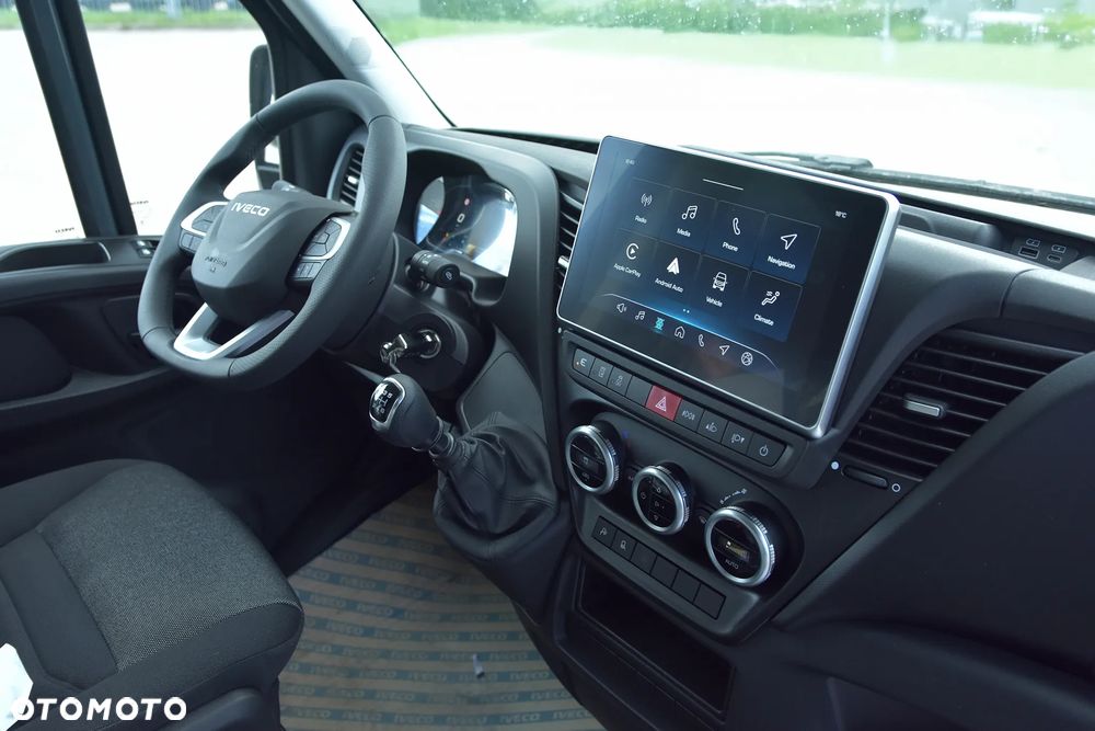 Iveco Daily 35S18 180km zabudowa brygadowa 7osobowy MOBILCAR - 9