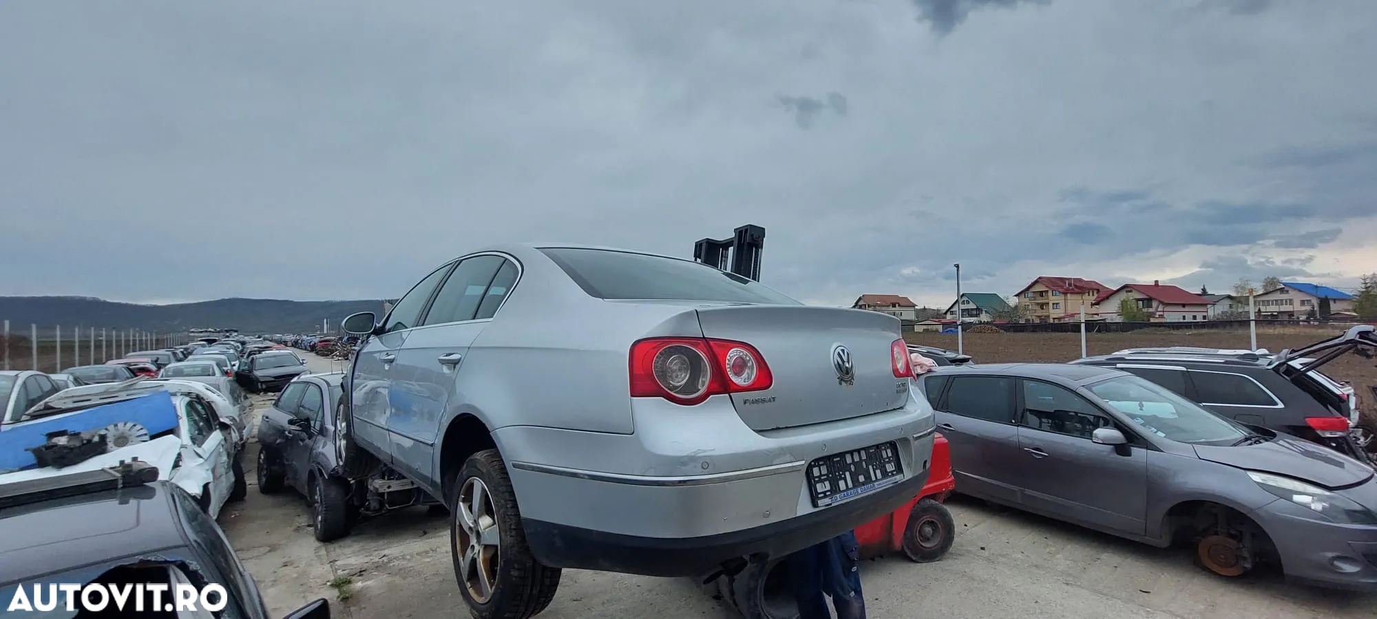 Dezmembrari Volkswagen Passat B6 4X4 BERLINA 2.0 TDi BKP 4MOTION - 2