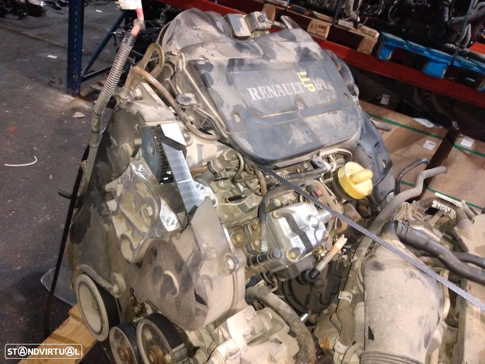 MOTOR COMPLETO RENAULT MEGANE I 2001 -F9Q744 - 2