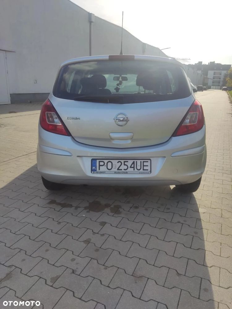 Opel Corsa 1.0 12V Essentia - 4