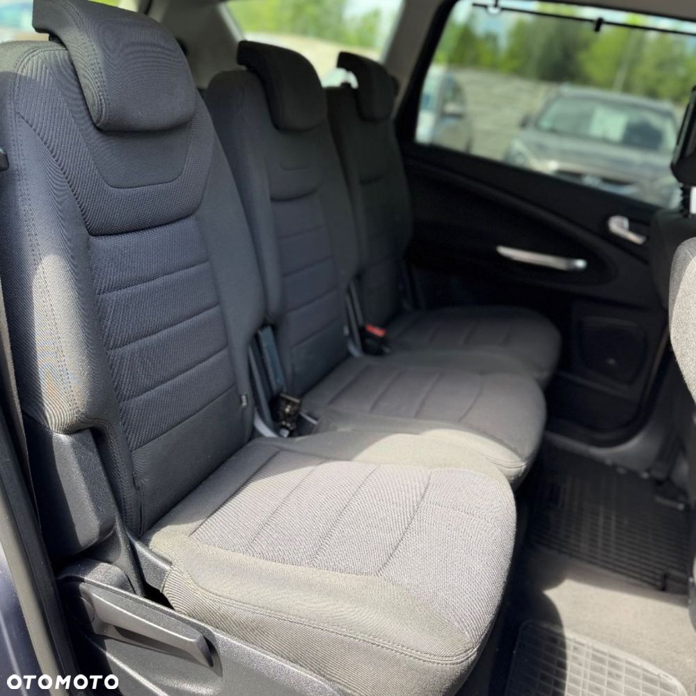 Ford S-Max - 34