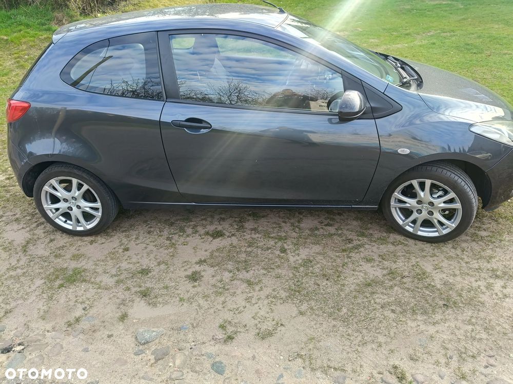 Mazda 2 - 4