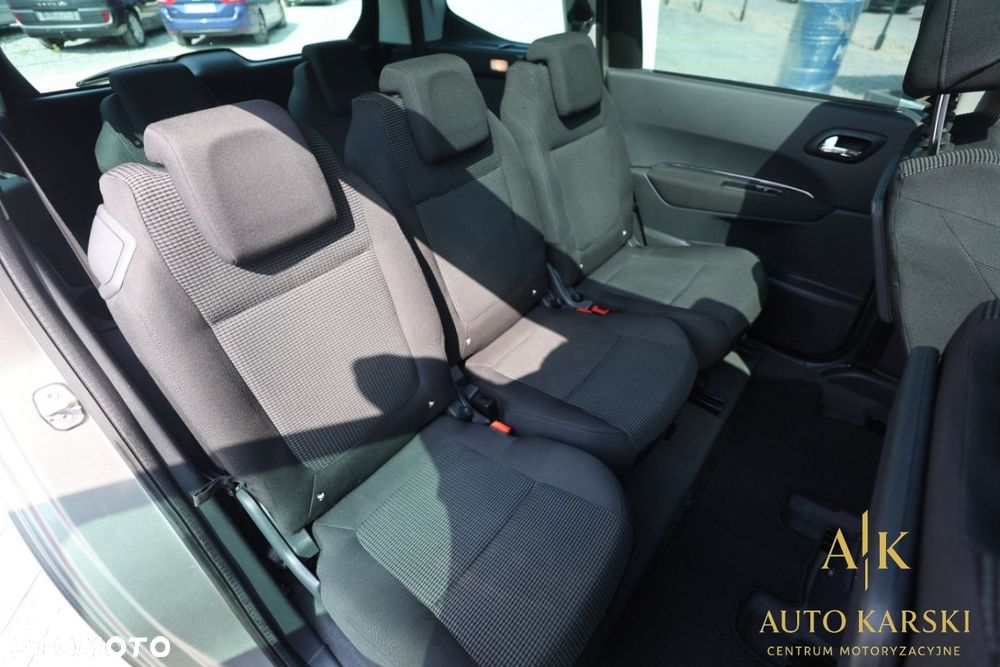 Peugeot 5008 - 36