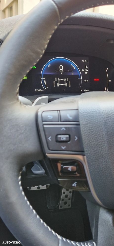 Toyota Camry Executive - 8