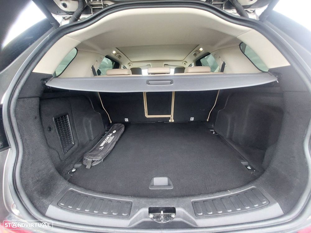 Land Rover Discovery Sport 2.0 TD4 HSE Luxury Auto - 14