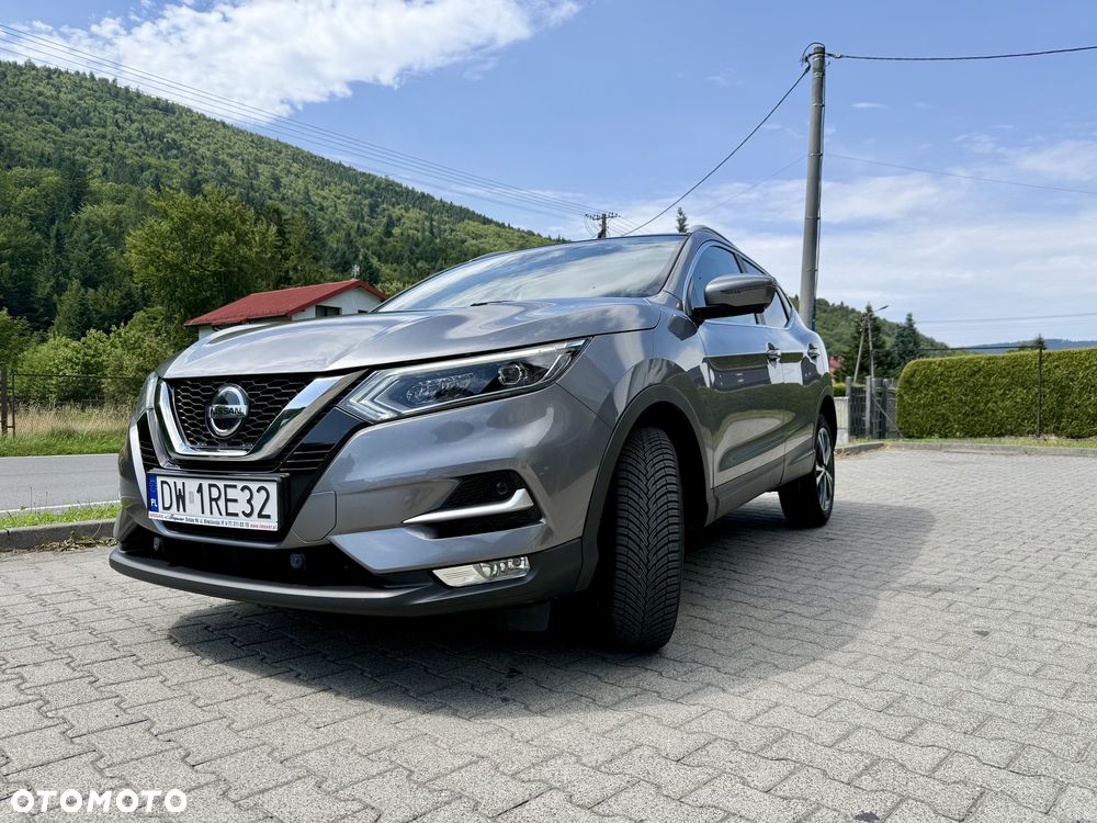 Nissan Qashqai 1.3 DIG-T N-Connecta DCT - 24