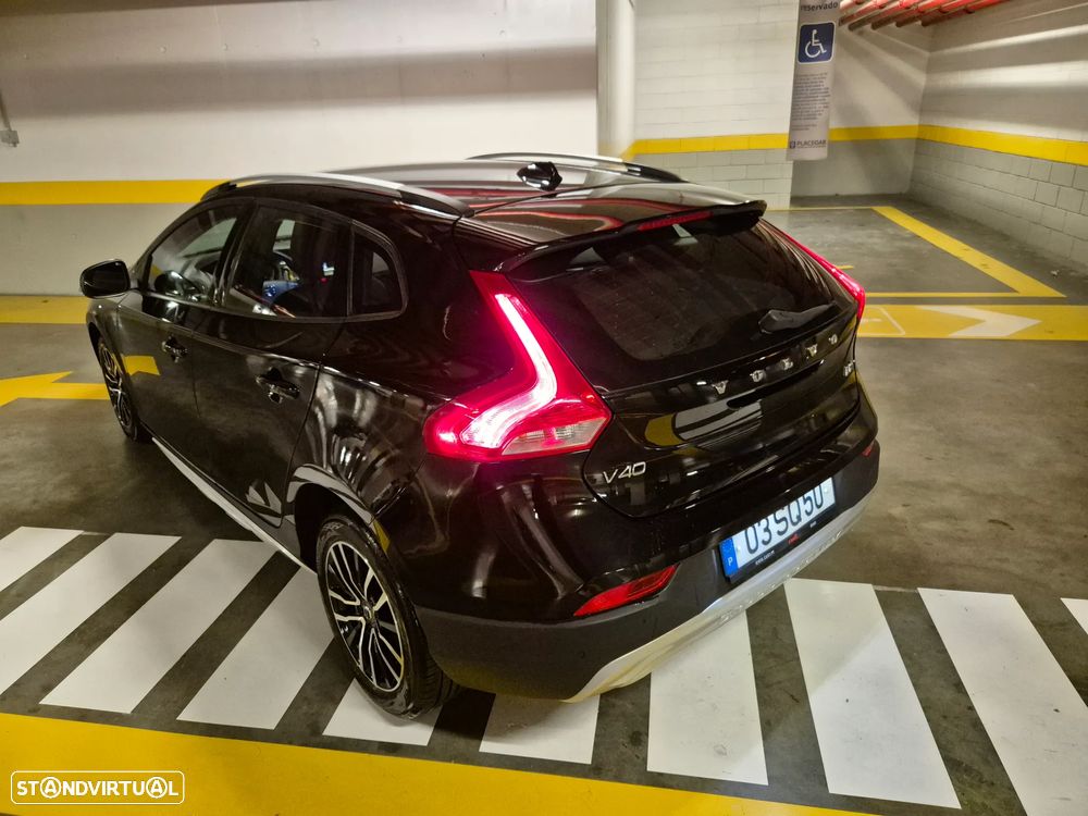 Volvo V40 Cross Country 2.0 D2 Summum - 18