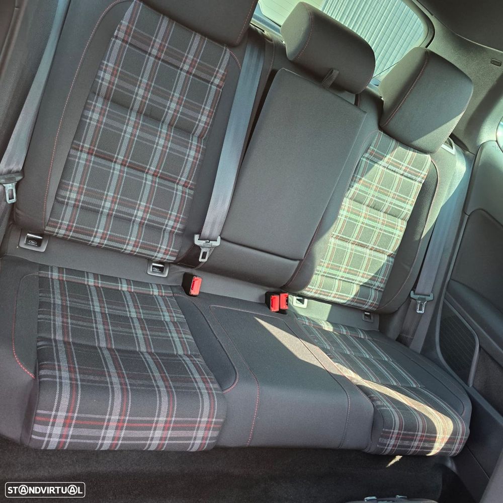 VW Golf 2.0 TSi GTI - 31