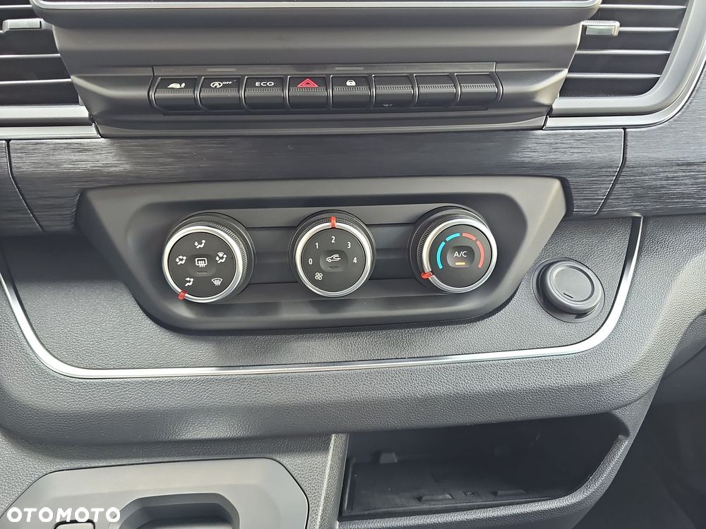 Renault Trafic - 21