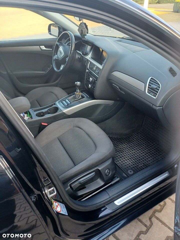 Audi A4 Avant 2.0 TDI DPF Ambiente - 8